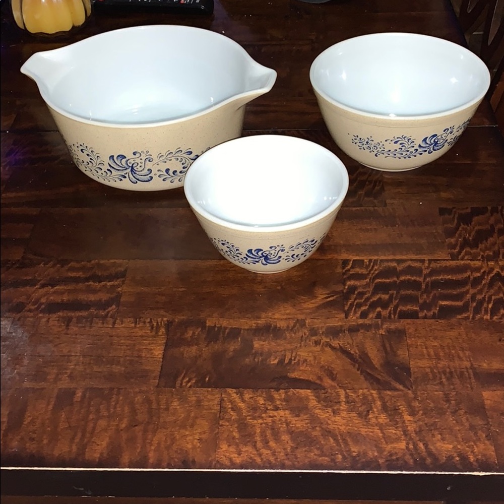 Pyrex Homestead